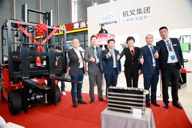 X series hydrogen fuel cell forklift was launched in 2020 CeMAT AISA.
