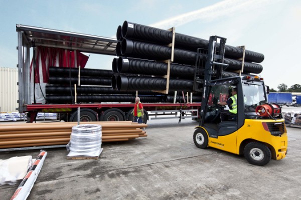 Jungheinrich has supplied Wavin with new and refurbished forklifts.