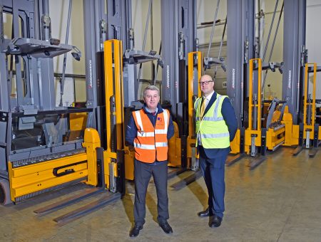 Kammac's Ged Carabini with Kevin Barber from Jungheinrich