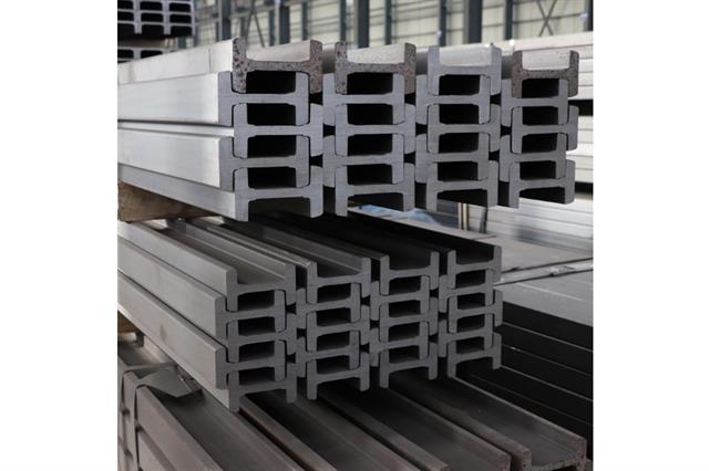 Forklift gantries and beams from Tangshan Chenrui Heavy Industry Co., Ltd