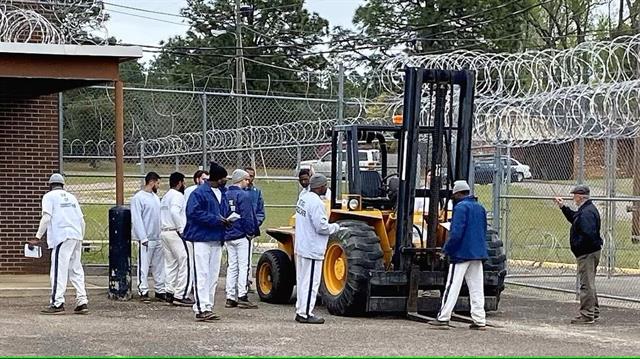 Prisoners complete forklift training