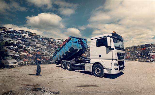 Shidao makes Hiab hooklifts