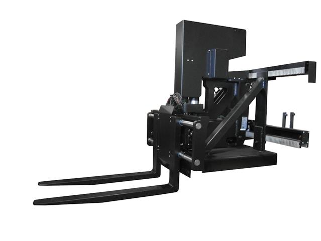 Bolzoni electric-driven trilateral head for AGV, thanks to complete 180-degree rotation of the head, perfectly suits the material handling requirements in VNA (Very Narrow Aisle).