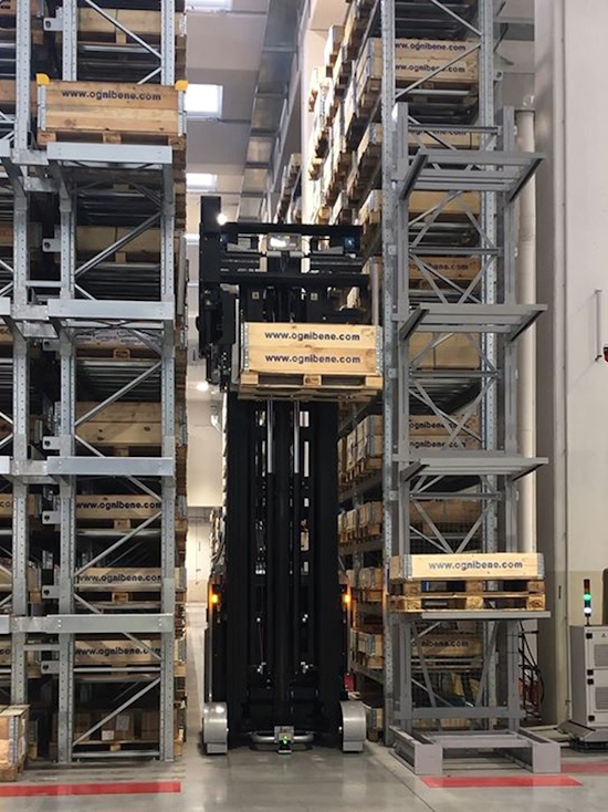 Bolzoni, with E80 Group, shapes the future of intralogistics with intelligent attachments for automated material handling operations in warehouses.