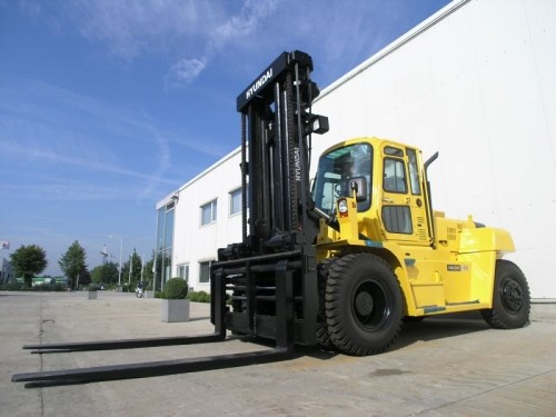 Hyundai Heavy Industries Europe has added four new models with capacities up to 16 tonnes to its heavy forklift range.