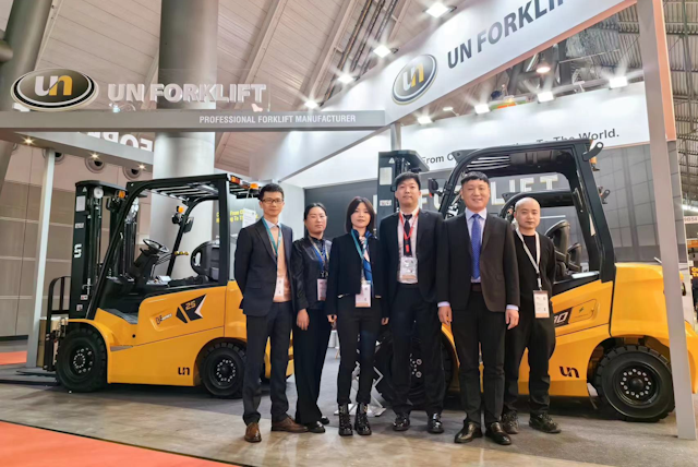 UN forklift brought a nice selection of the range including their Li-ion forklifts.