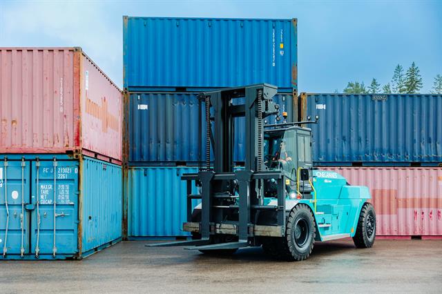 Konecranes beefs up flagship electric forklift