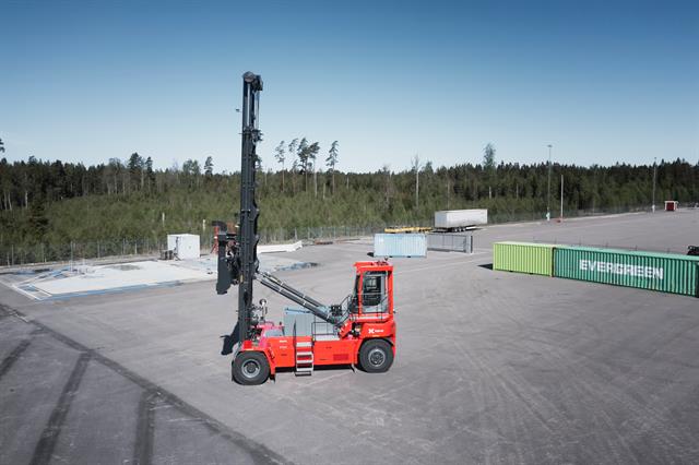 Kalmar unveils new electric empty container handler