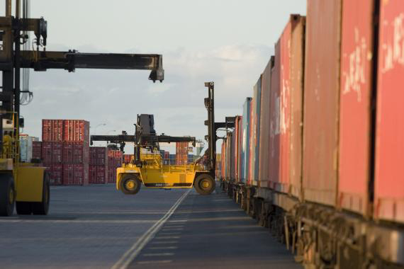 The container database has more than 500 registered users around the world.