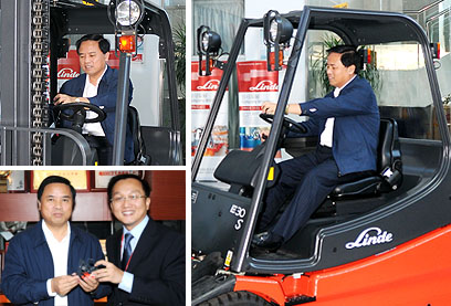 The mayor of Xiamen, Lui Cigui, visited Linde (China) with a 20-member delegation from the municipal government last month.