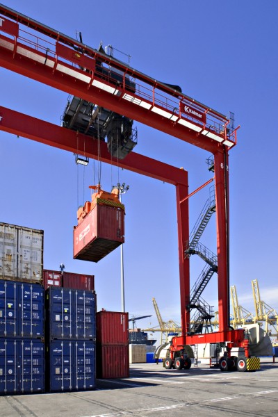 Kalmar E-One+ RTGS will help facilitate the expansion of the Liscont Container Terminal at Alcântara in the port of Lisbon.