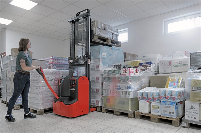 Linde launches new pallet truck and double stackers