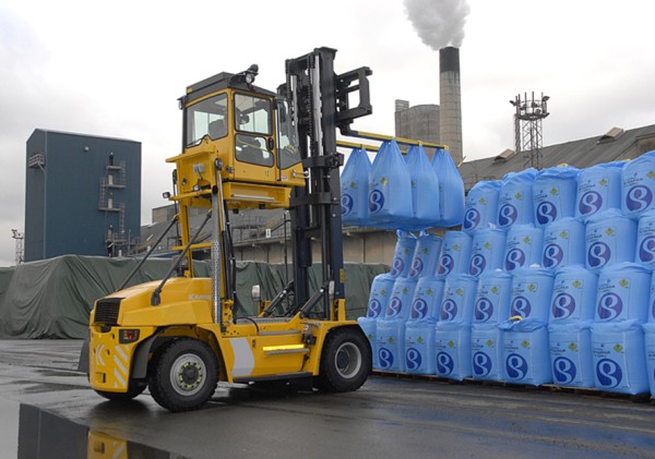 A specially adapted Kalmar forklift for GrowHow UK Ltd's forklift fleet.
