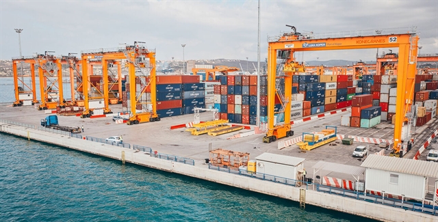 Slovenian container terminal orders RTGs