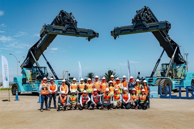 Two new reachstackers at Chilean port