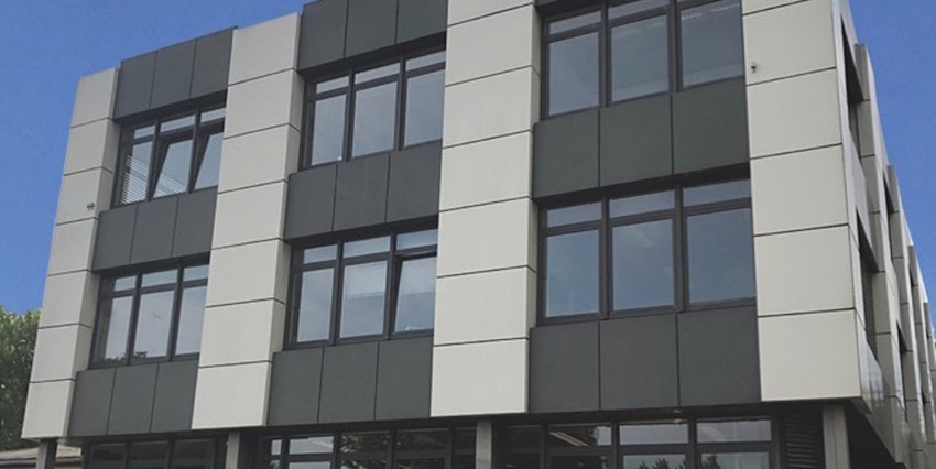 Meyer GmbH is located in Salzgitter, 70 km South of Hannover, on a building size of 9.600 sqm (103,300 sq.ft).
