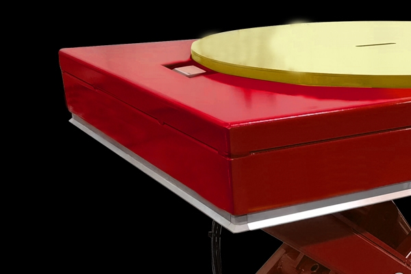 Bolzoni Green Line 1E-Rot lift table thanks to the manual circular turntable improves ergonomics of the operations.