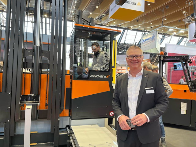 Kicking off DAY 1 at LogiMAT 2025, Hans-Joachim Finger, managing director of Hubtex, shows off their flagship PhoeniX series.