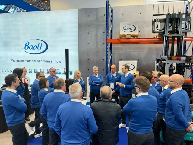 Before the first of the attendees arrive, the Baoli team gear up for DAY 1 of LogiMAT.