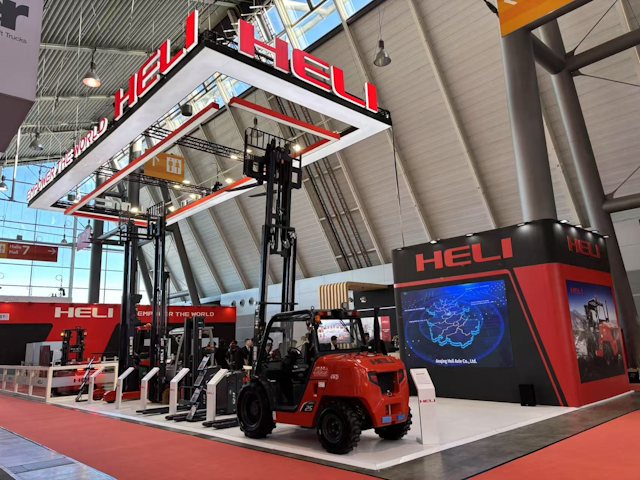 HELI Forklift displayed an impressive array of thier models at this year's LogiMAT, including a showcase of their automated solutions.
