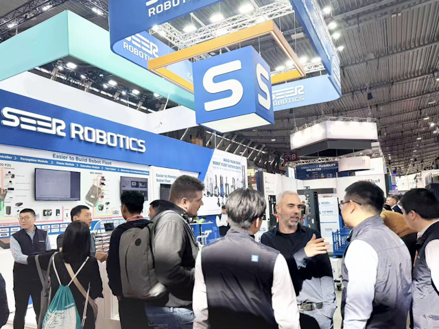 Things are going well at the SEER Robotics stand. The mobile robotic company was on hand to help intralogistic integrators and robot builders to build their own mobile robot solutions.