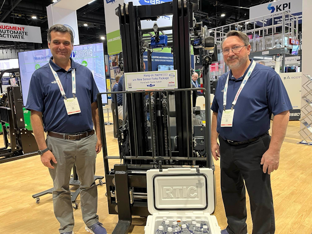 On DAY 1 at ProMat, Felipe Goitre and Rick Whiting from Cascade spotlight their Activweigh all-in-one attachment with weighing carriage.