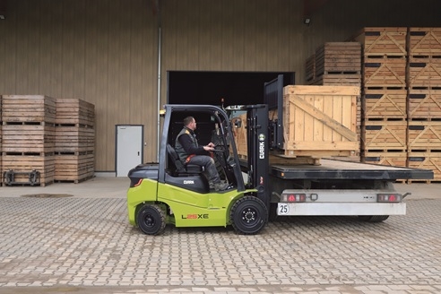 Clark releases electric forklifts with advantages of traditional models