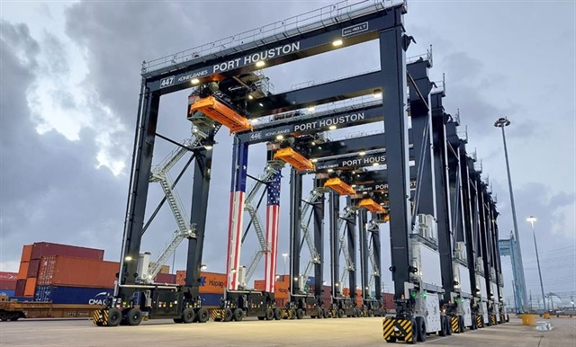 Port Houston will receive another 16 RTGs