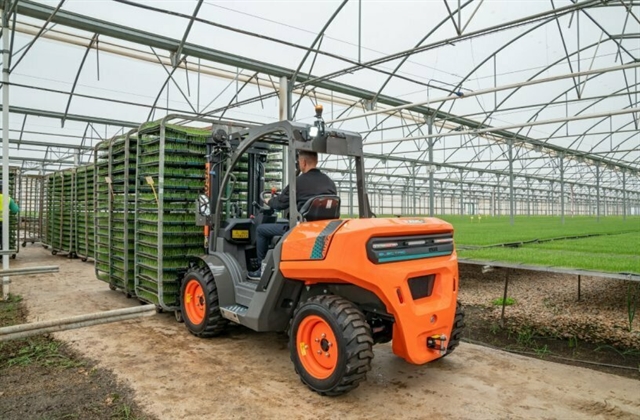 Ausa's rough terrain C151E forklift
