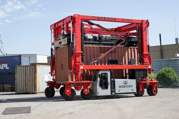 Mobicon Systems light-weight straddle carriers