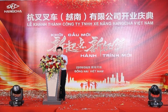 Shutong Zhang, Chief Accountant of Hangcha Group