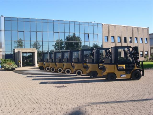 MITSUBISHI-CATERPILLAR working together with MIRETTI