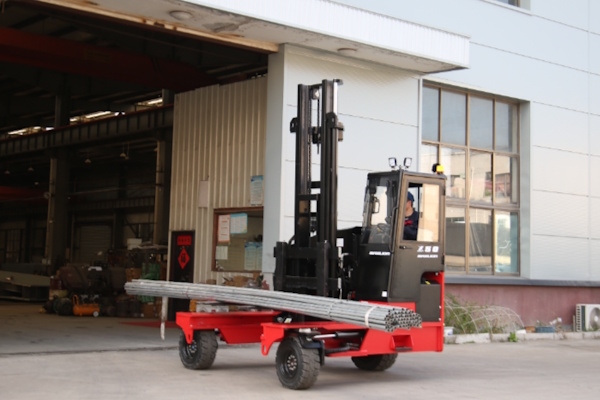 Maxlion X-series 3.5-5T Side Loader