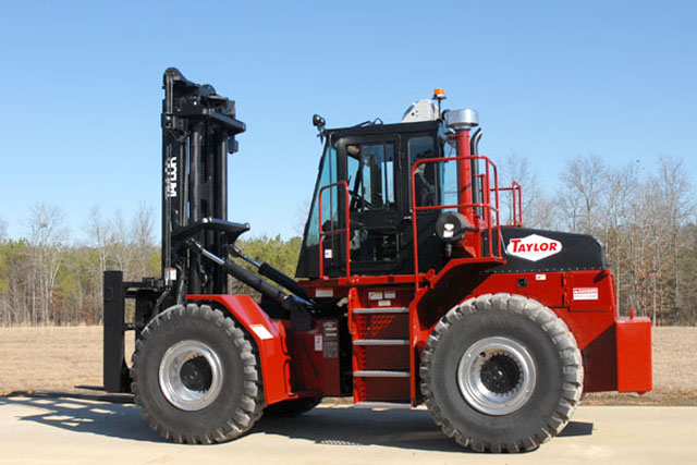 Taylor Introduces Four Wheel Articulated Fork Lift