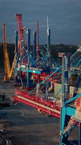 Liebherr delivers STS cranes to Germany and US