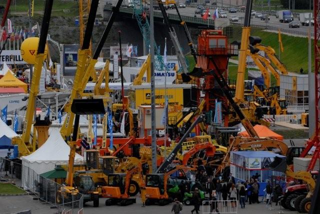 Participants at CONEXPO Russia