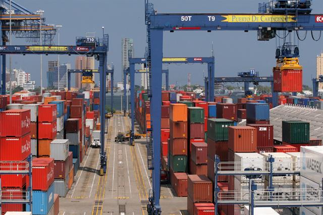 Sociedad Portuaria Regional de Cartagena has placed a large order for its new Contecar terminal in Cartegena.