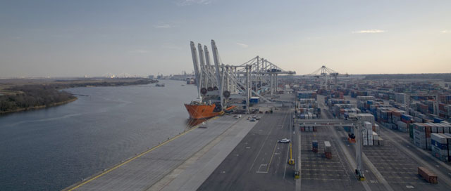 Konecranes supplies STS and RTG container handling cranes to Russian operator JSC Fourth Stevedoring Company.