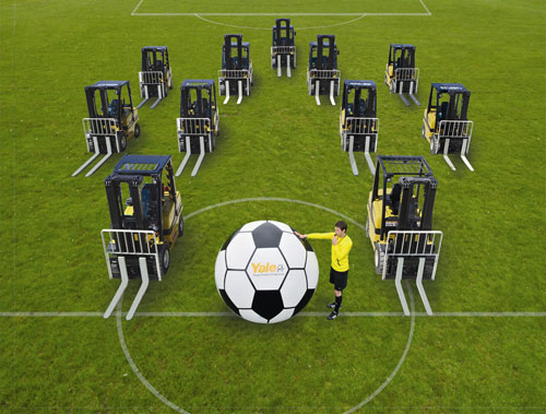 Yale supports Euro 2008 with its forklifts.