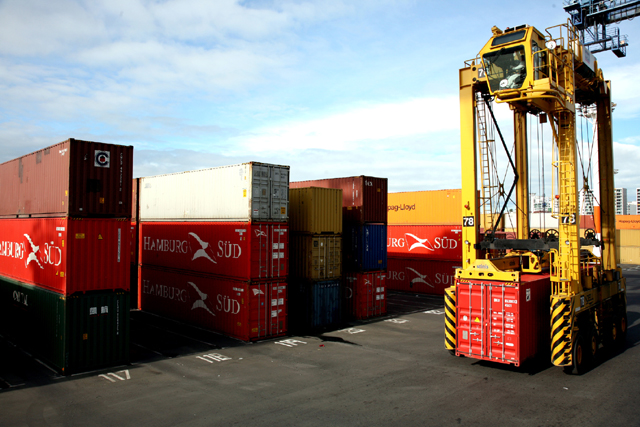 Container volumes at Ports of Auckland reached a new high of 843,590 TEU, an increase of 0.3%, with terminal division volumes up 2.1%.