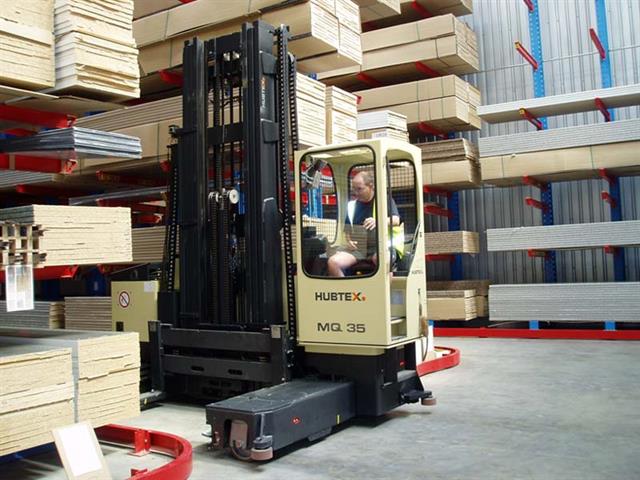 HUBTEX presents sideloaders and picking solutions for long & heavy loads at CeMAT 2008