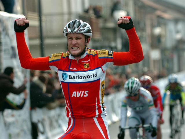 Hyster Europe is the new sponsor of Team Barloworld.