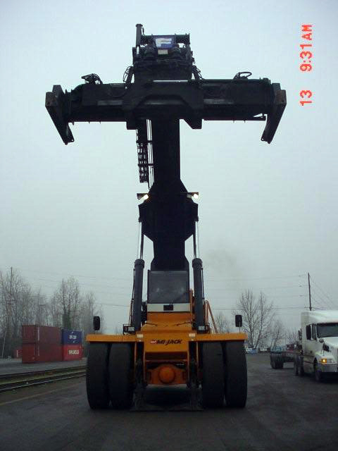Fantuzzi Reach Stacker for sale