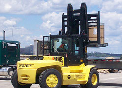 The show focuses on how a Hoist 45,000lb (20.4-tonne) capacity P-Series forklift is made.