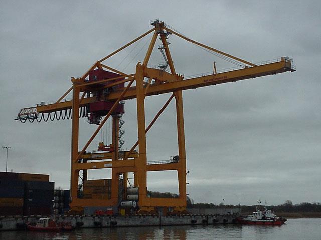 Konecranes BoxHunter STS crane
