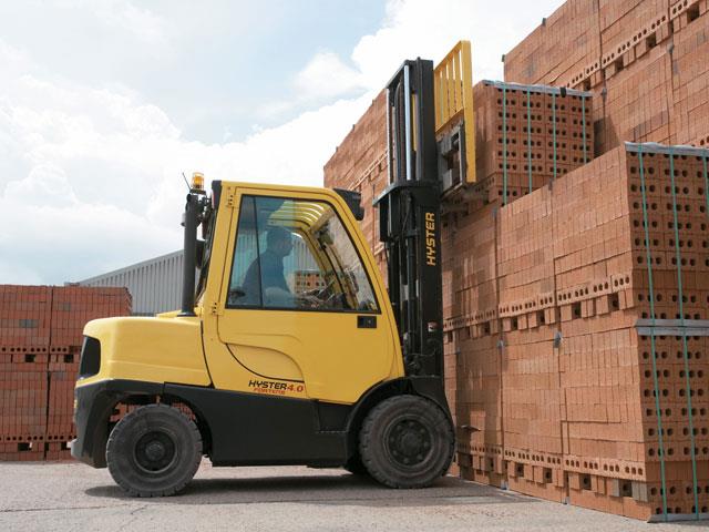 Ibstock Brick Ltd is pleased with the 4-tonne Hyster Fortens forklifts working at its St Helens, Merseyside facility.