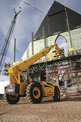 Gehl's DL Series Dynalift telehandler.