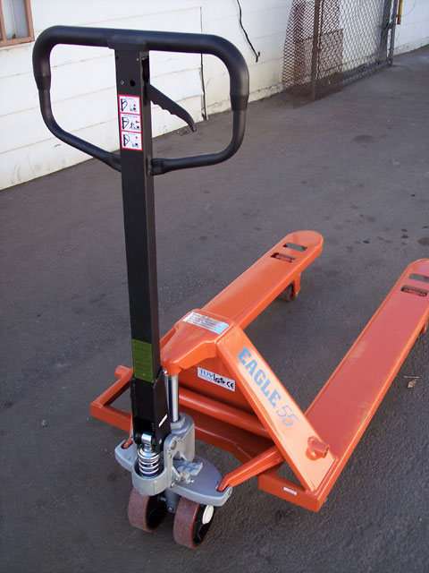 An Eagle55 pallet jack.