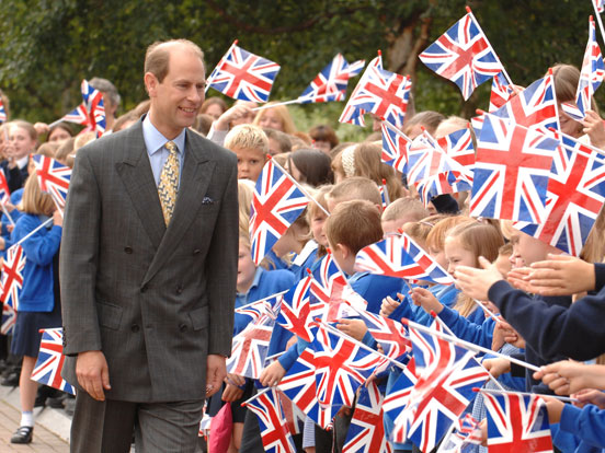 Prince Edward welcomed by children in Rocester