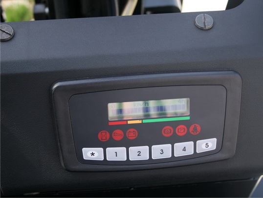 Programmable and self-diagnosis intelligent LCD